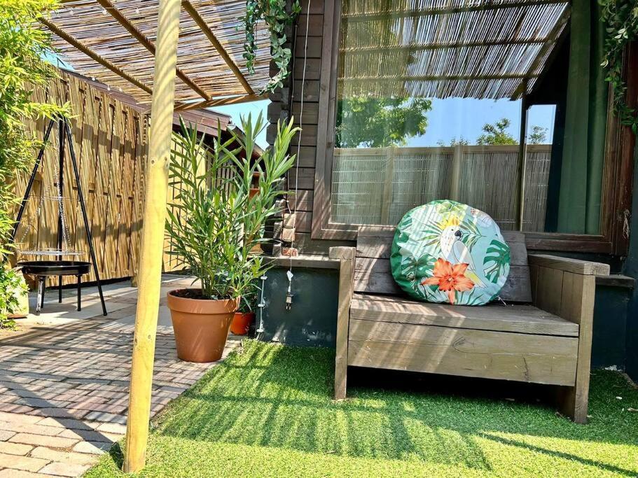 Jungle Style Lodge With Jacuzzi ,Sauna And Garden Near Amsterdam Vijfhuizen Esterno foto