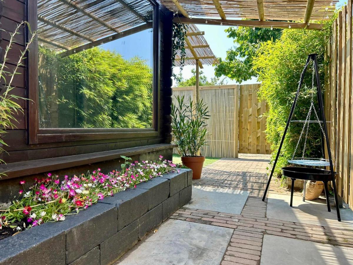 Jungle Style Lodge With Jacuzzi ,Sauna And Garden Near Amsterdam Vijfhuizen Esterno foto