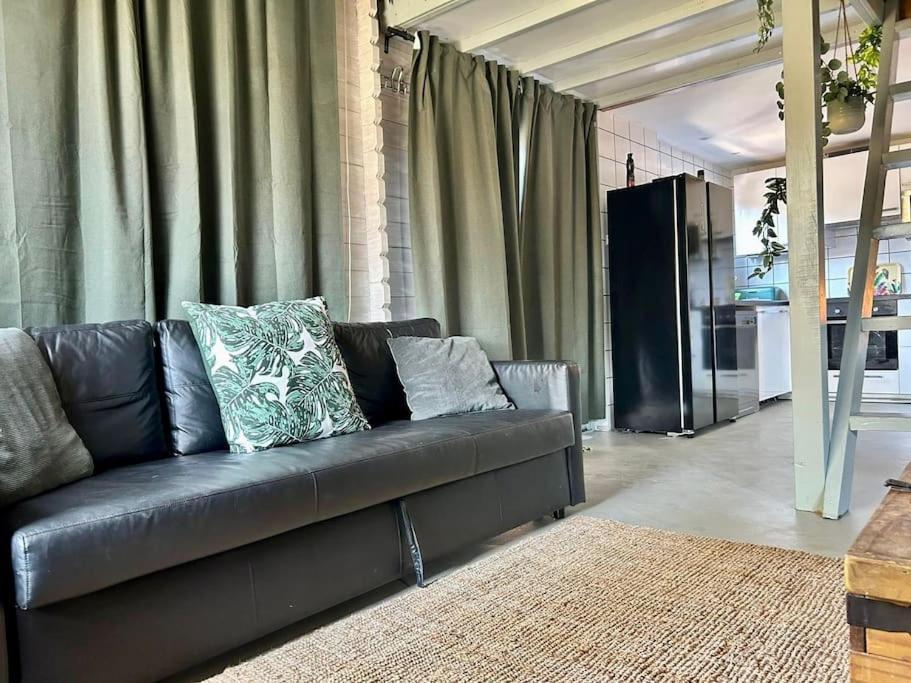 Jungle Style Lodge With Jacuzzi ,Sauna And Garden Near Amsterdam Vijfhuizen Esterno foto