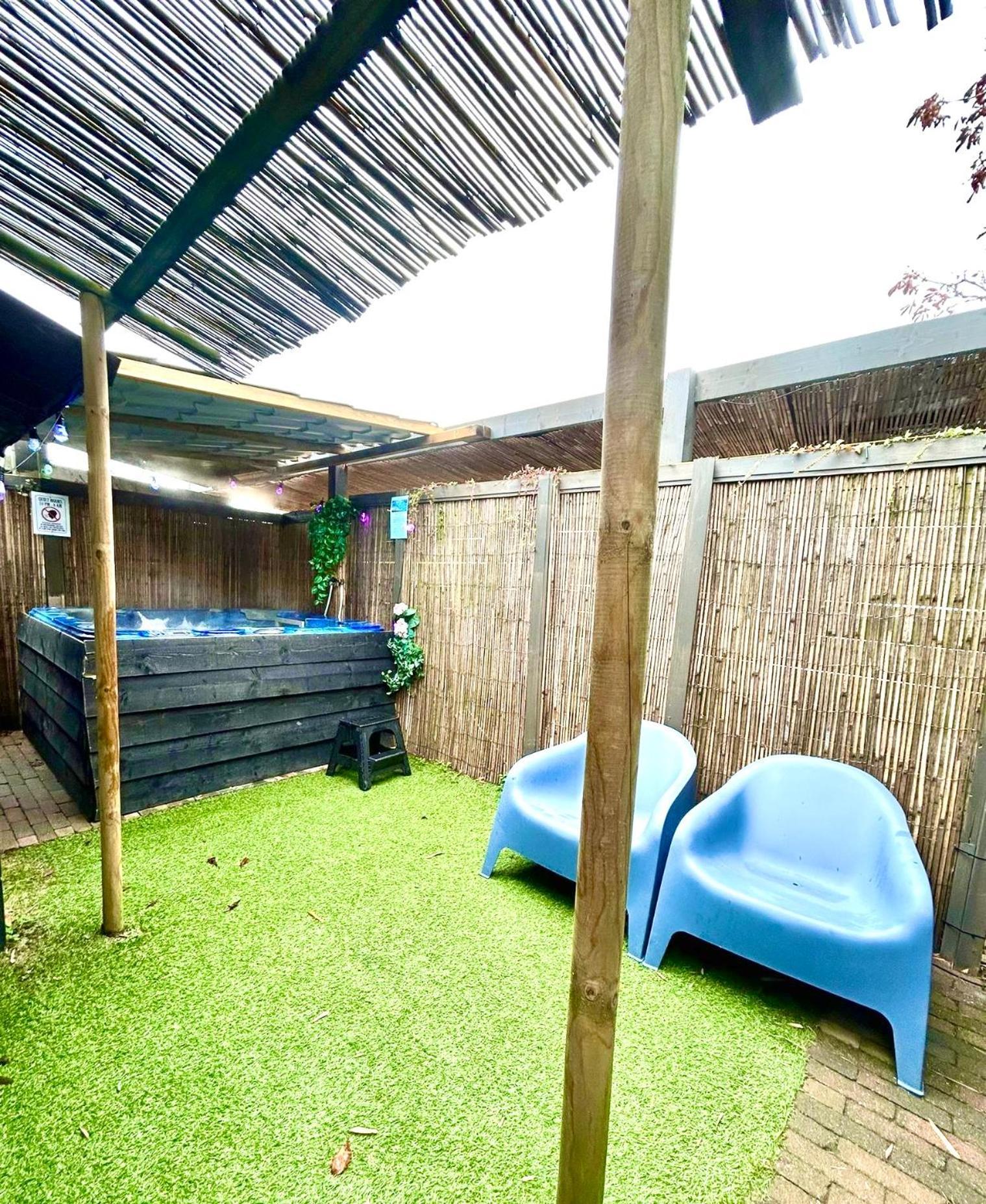 Jungle Style Lodge With Jacuzzi ,Sauna And Garden Near Amsterdam Vijfhuizen Esterno foto